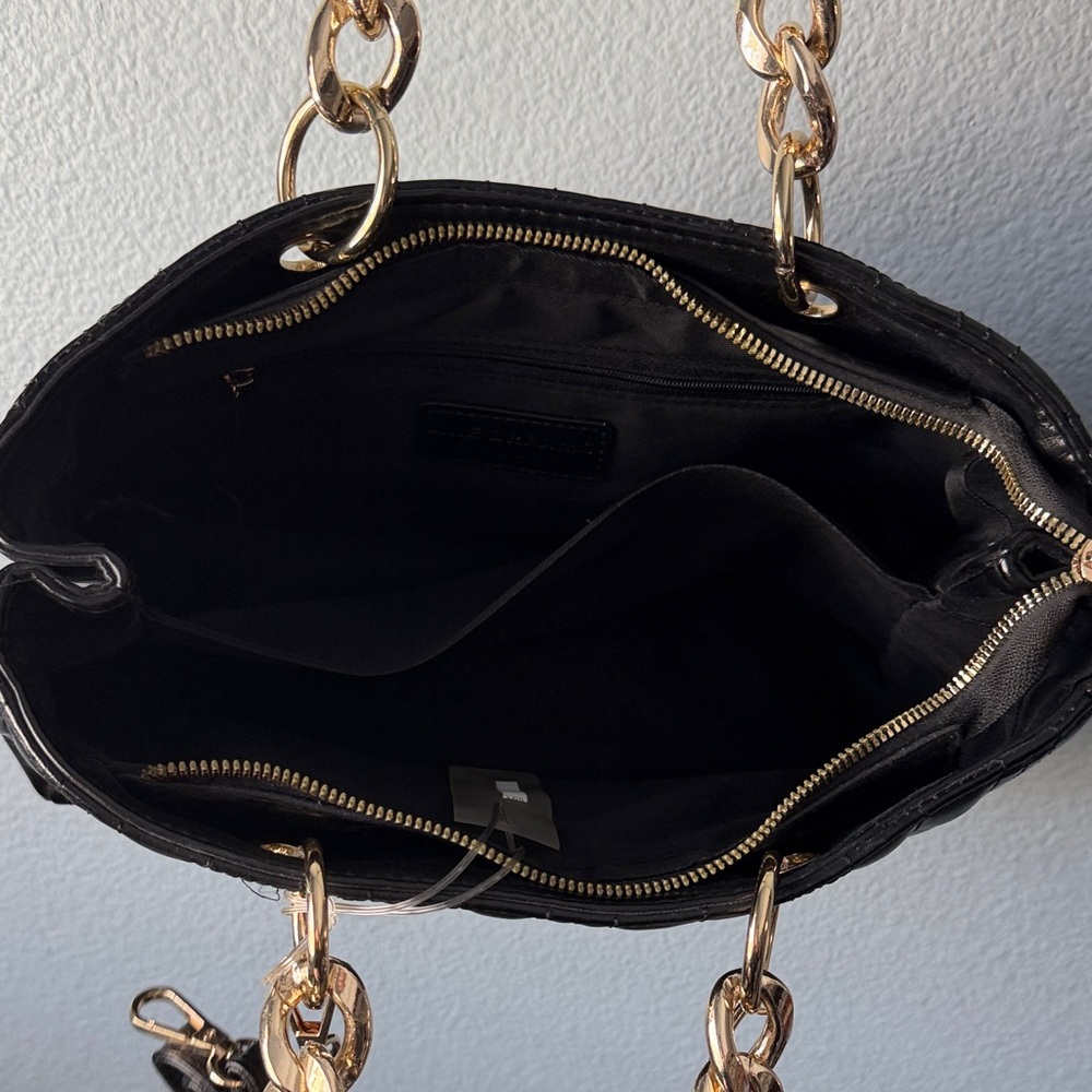 Like Dreams Elegant Black Quilted Handbag with Gold Chain and Cross Body NWT - Picture 7 of 8